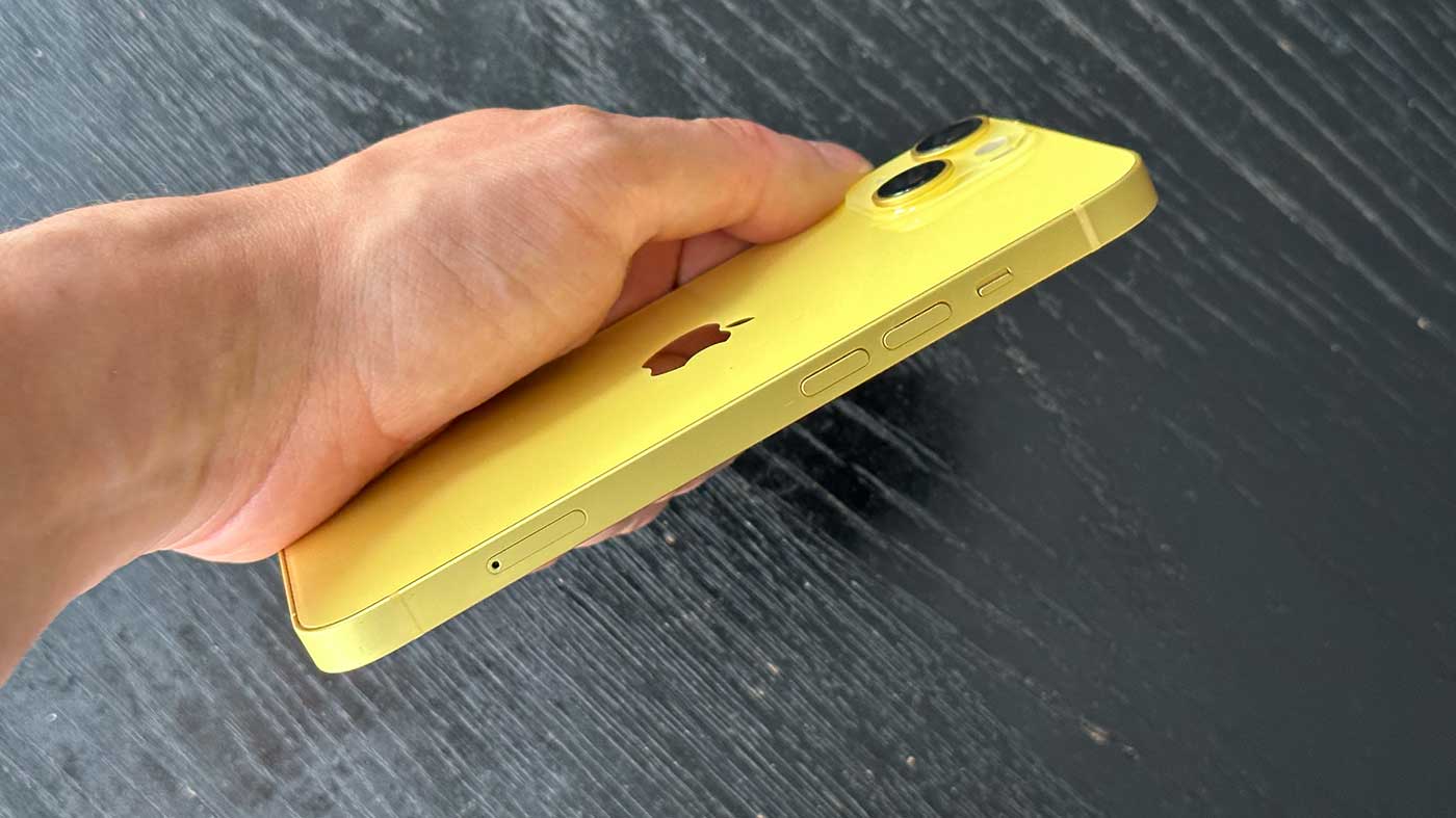 iPhone 14 Yellow