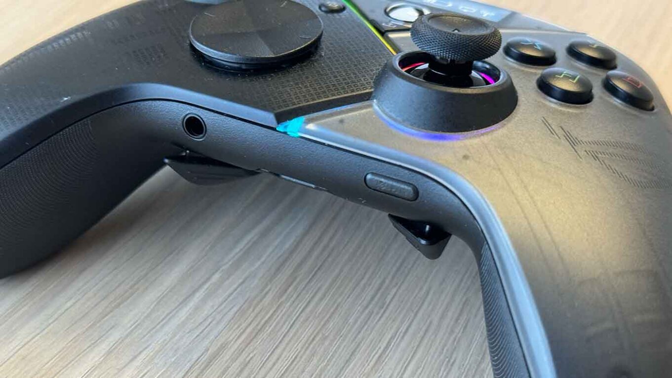 ASUS ROG Raikiri Pro Xbox Series X/PC Controller Review - It's Got A Screen