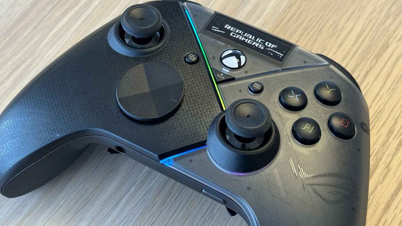 ASUS ROG Raikiri Pro Xbox Series X/PC Controller Review - It's Got A Screen