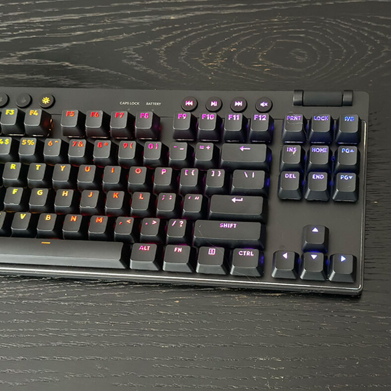 Logi-Reviewwww-787x787.jpg