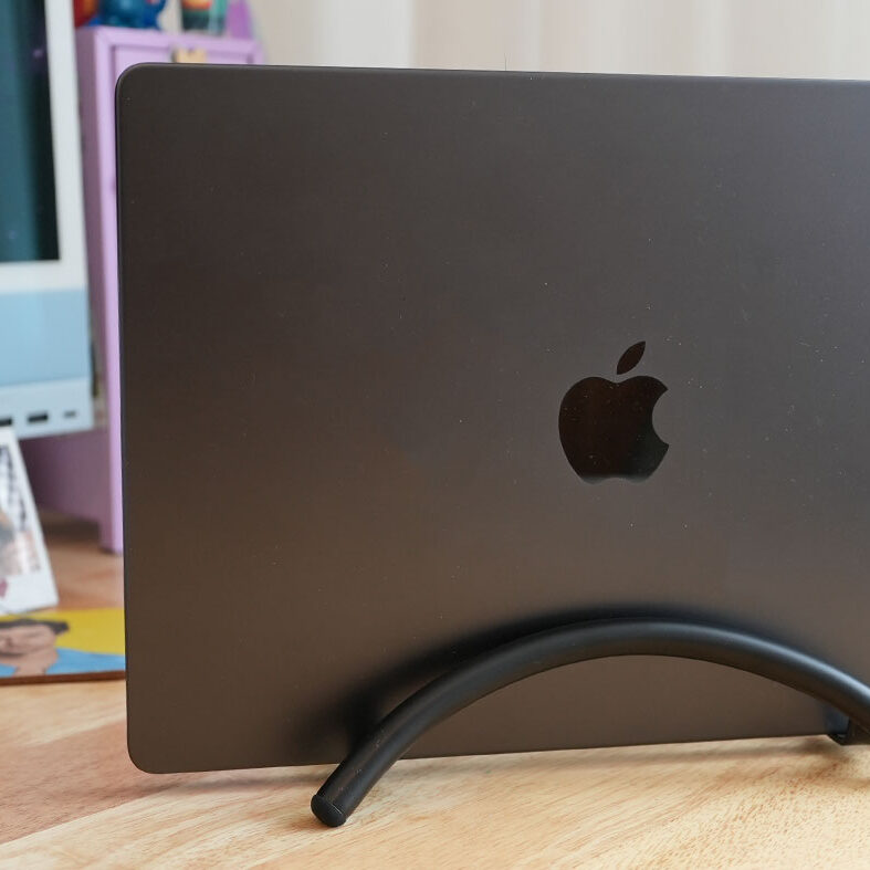 Twelve south 　BookArc for MacBook Air BookArc | Vertical Desktop Stand for Macbook